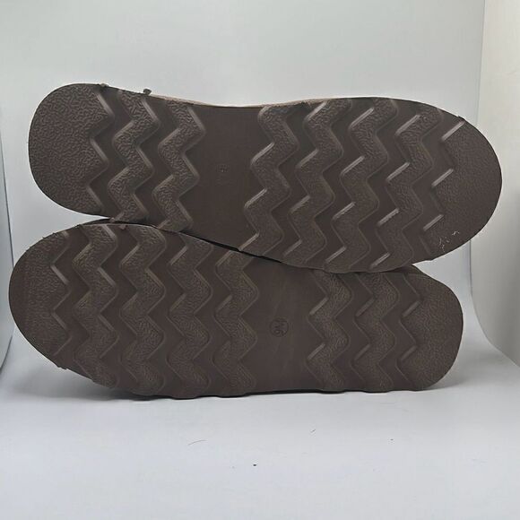 CUSHIONAIRE Women's Genuine Suede Cozy Mule Platform +Memory Foam 9 TAUPE - Picture 5 of 7